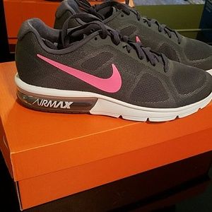 Women's Nike shoes